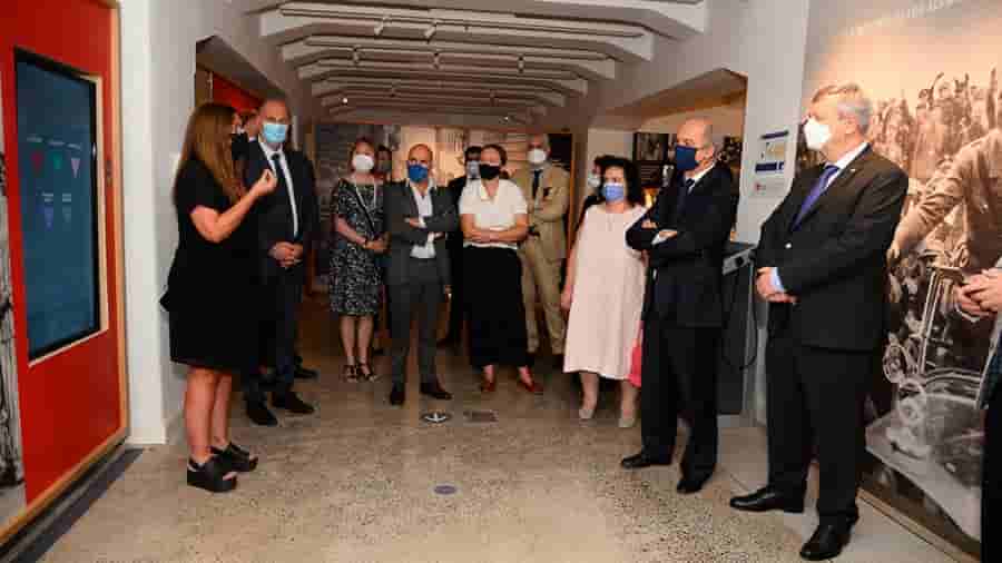 Embajadores de 14 países recorrieron el Museo del Holocausto en CABA