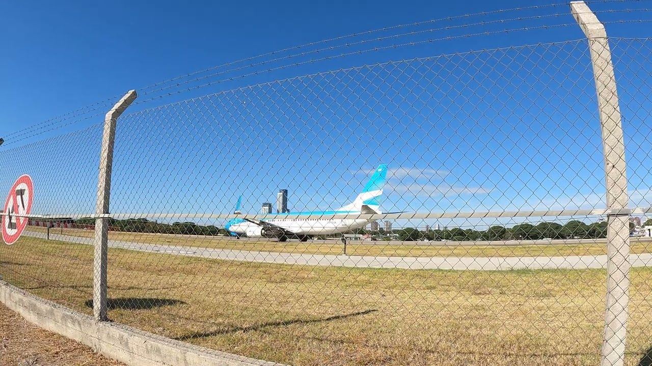 Miniatura del vídeo: Aeroparque Metropolitano Jorge Newbery. Despegue