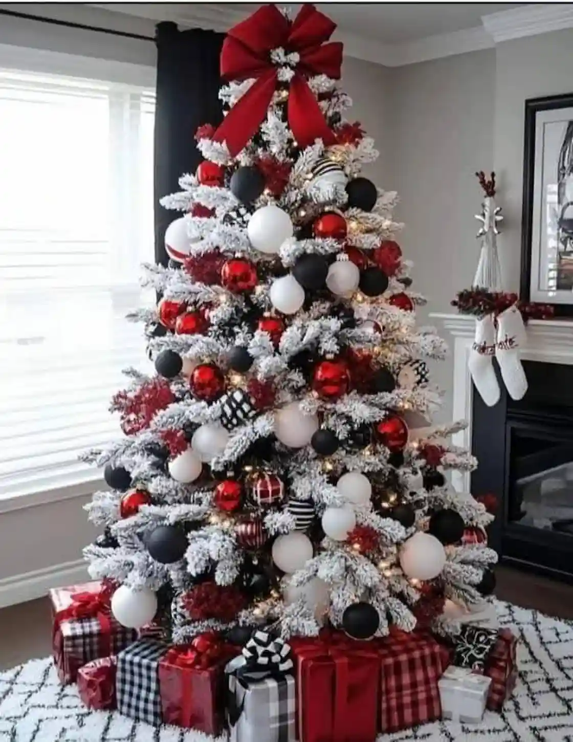 Armar el árbol de Navidad la tradiciónArmar el árbol de Navidad la tradición