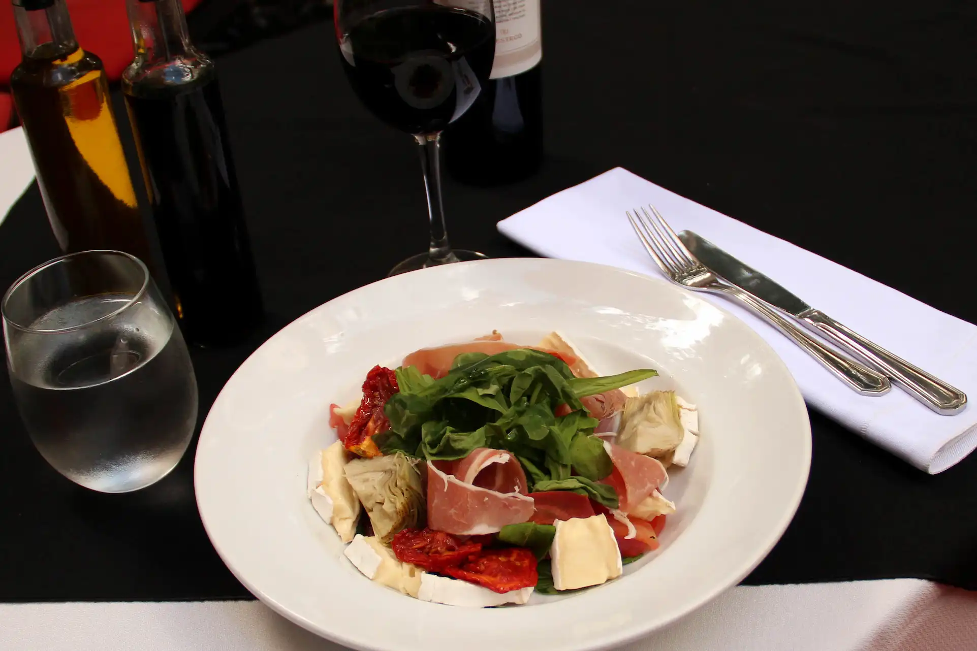 Ensalada-Jamon-Crudo-encuadre