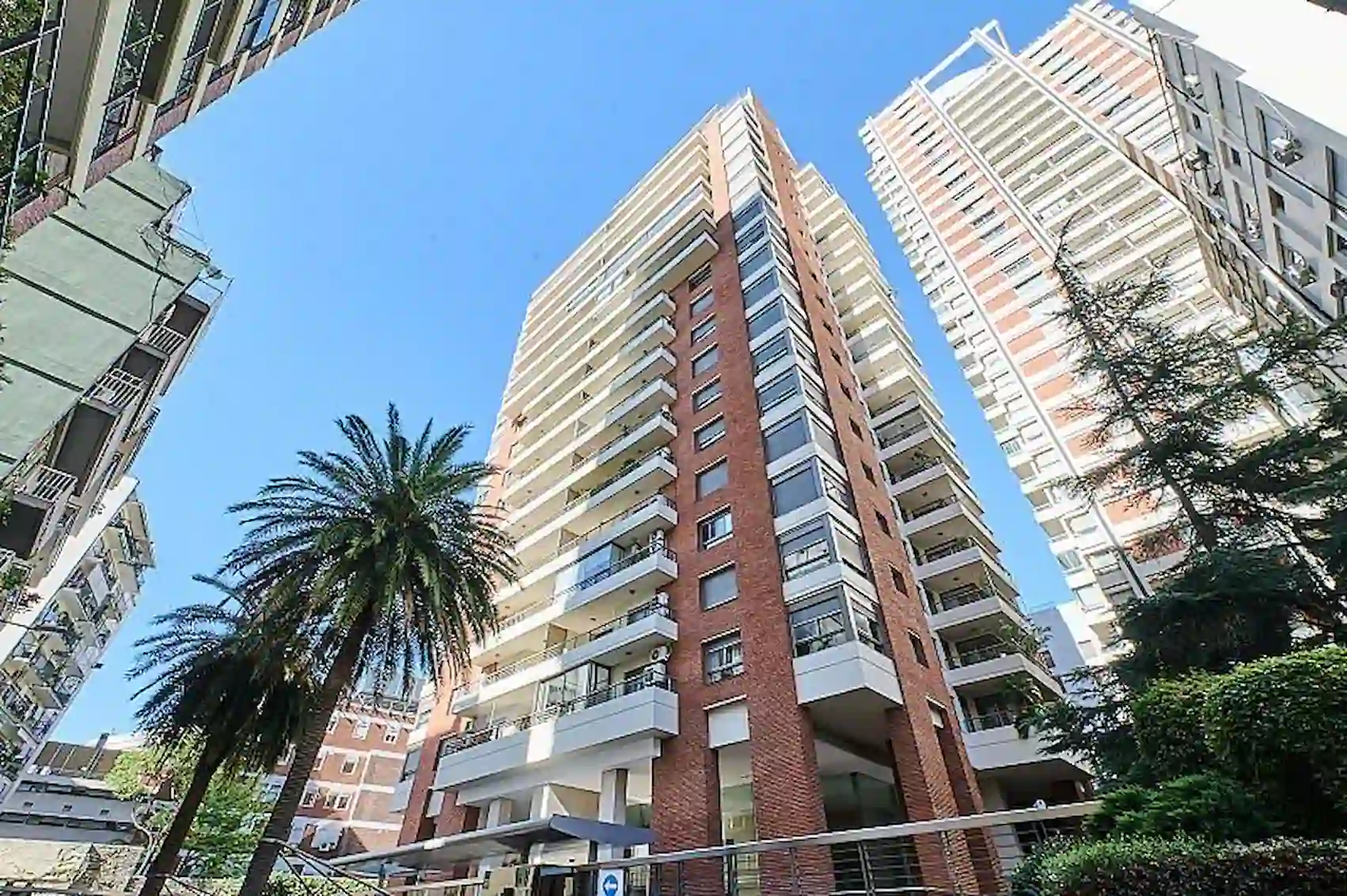 Torres de Gelly arquitectura premium, memoria televisiva y vida de altura en Palermo Chico