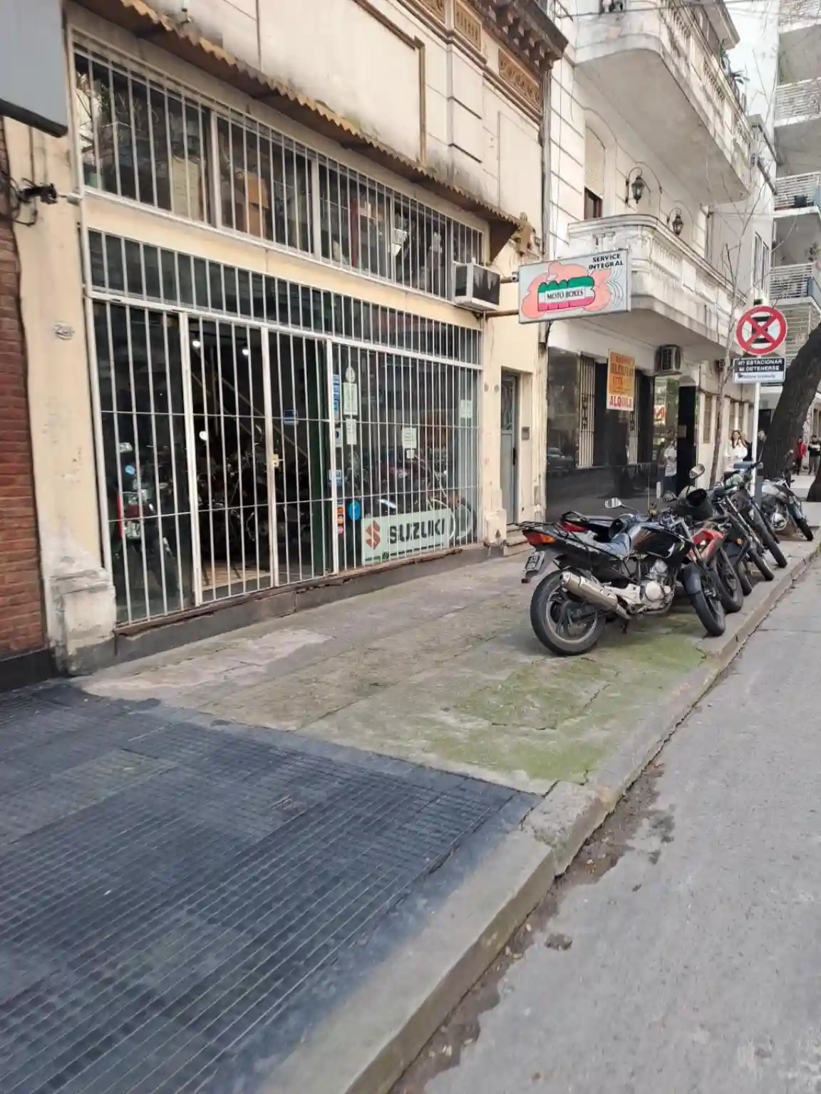 Moto Bikes un taller que mantiene en marcha el corazón motero de Palermo