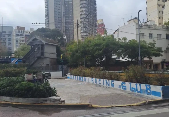 Racing también tiene su rincón en Palermo la parada académica de Ministro Carranza