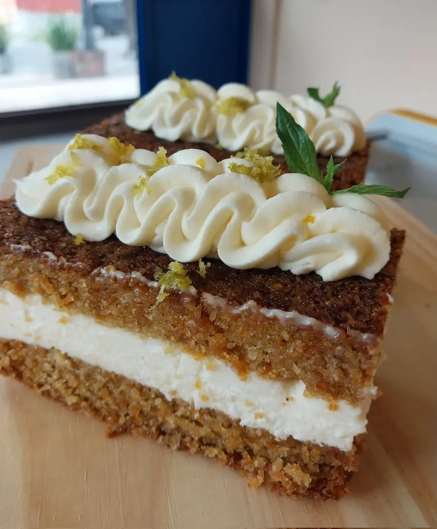 # Carrot cake de alta pastelería capas húmedas