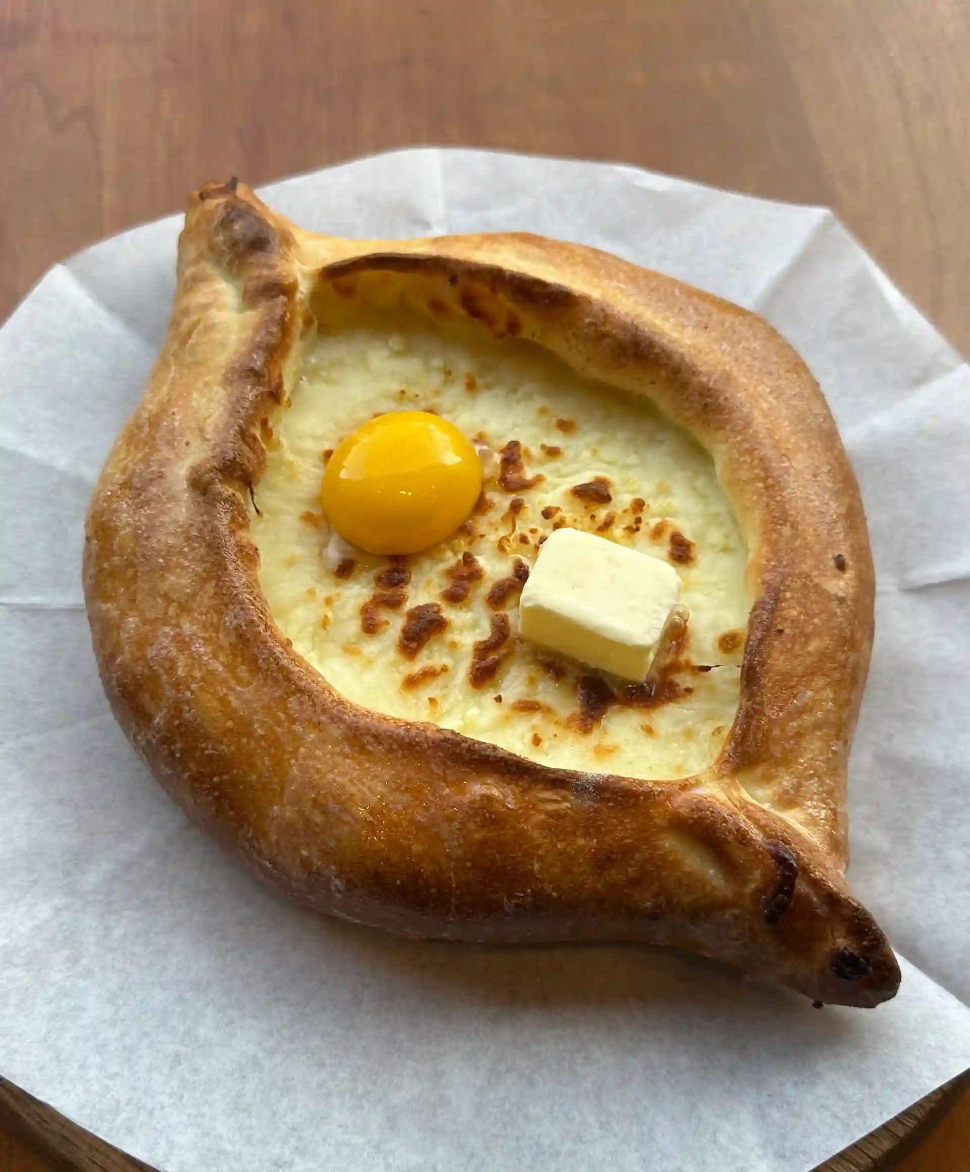 Khachapuri adjaruli