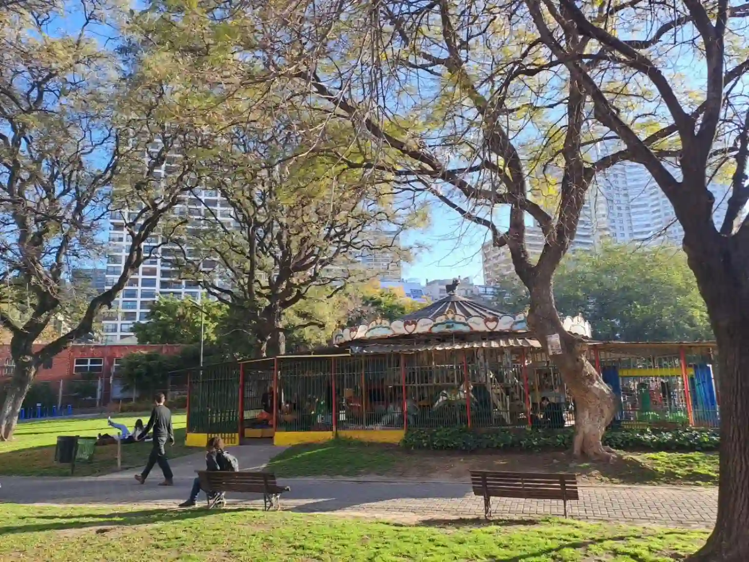 # La calesita de Pedrito, el pequeño patrimonio de Palermo que sigue girando