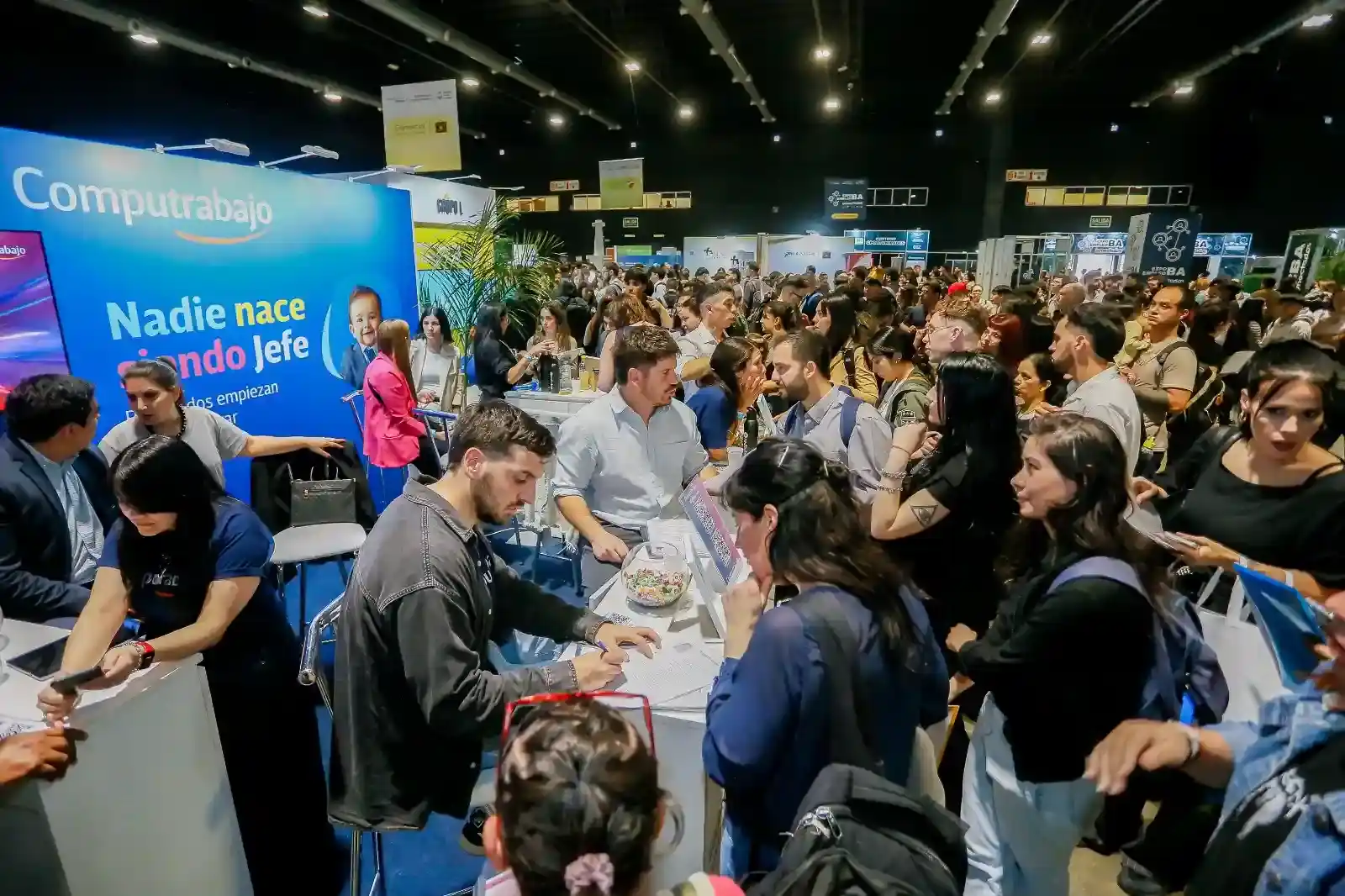 Más de 14800 personas participaron de Expo Empleo BA en La Rural